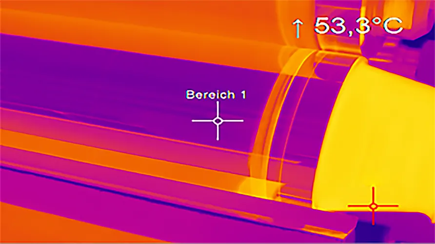 간편한 설치와 열충격에 강한 파이로미터를 활용한 열성형 공정의 비용 효율적인 온도 관리